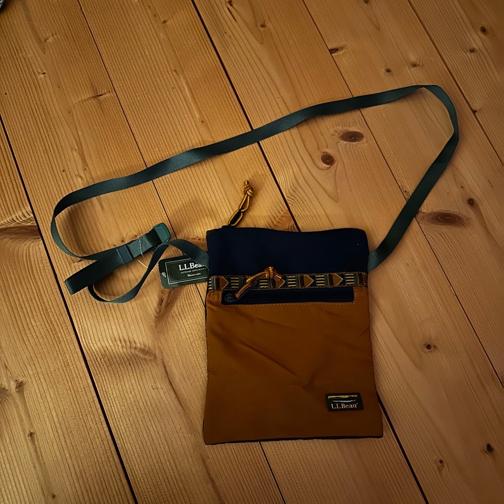 L.L. Bean Brown and Green Belt Bag